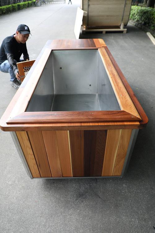 Premium Red Cedar Ice Bath with 304 Stainless Steel Liner